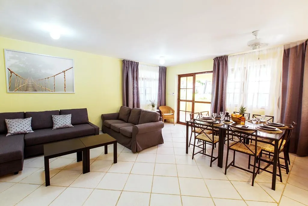 Villas Tropical Los Corales Beach & Spa ババロ